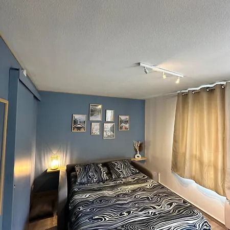 Le Studio Bleu De La Gare -confort&modernite Апартаменти